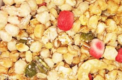 解鎖水果燕麥新吃法 健康美味，活力滿滿